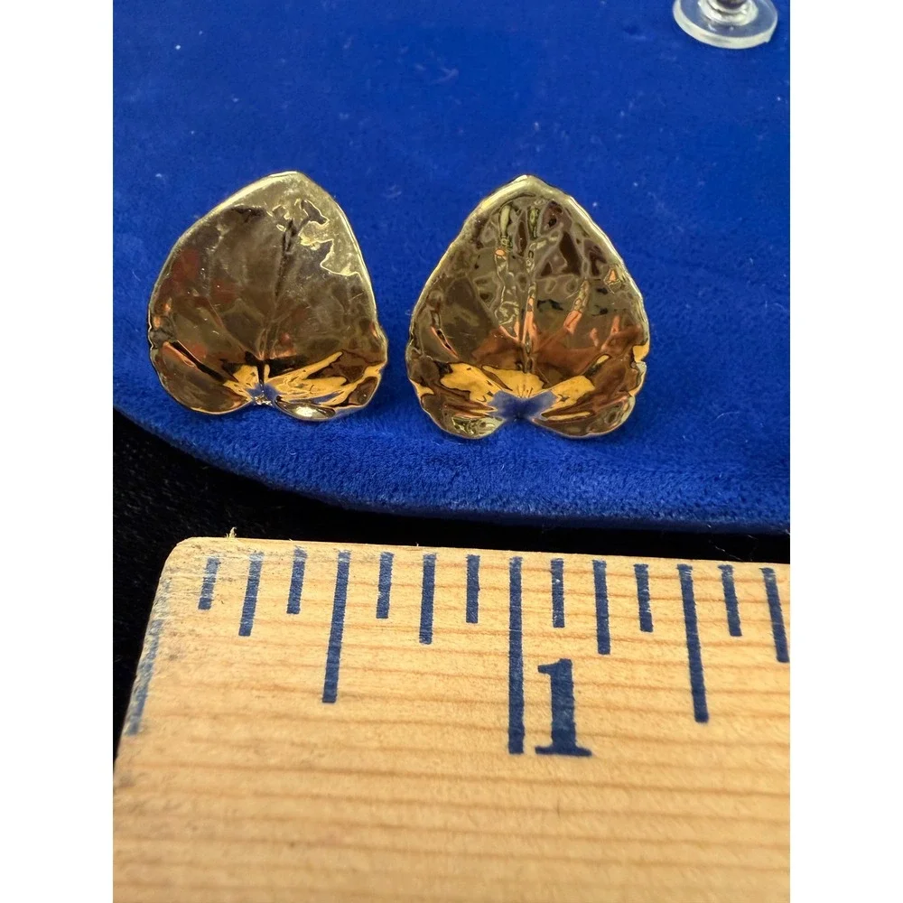 Gold Tone Hammered Leaf Stud Earrings Textured Botanical Heart Shape Post Back